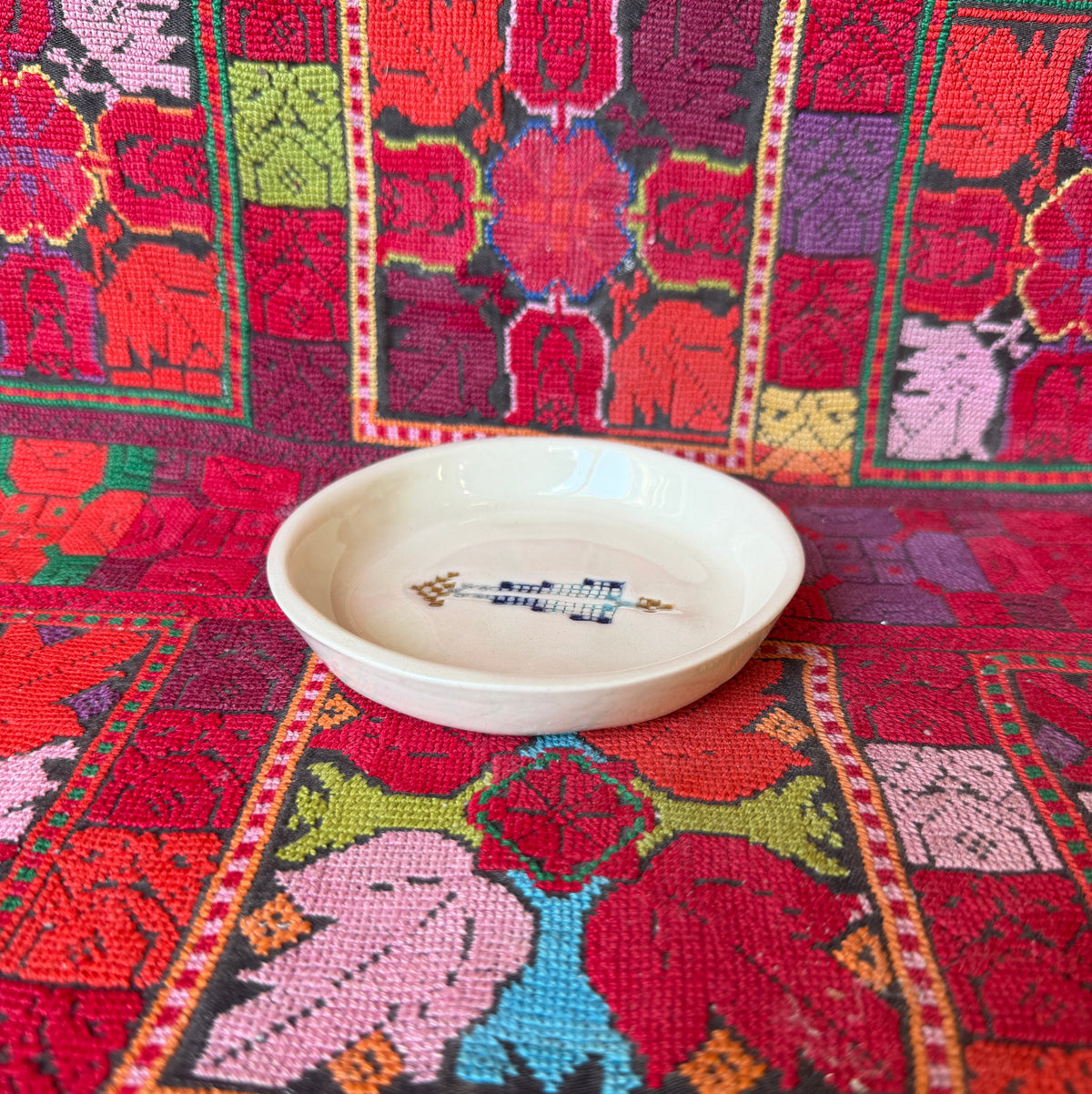 Sarwa / Cypress Tree — Gaza Tiny Plate in Beige Stoneware