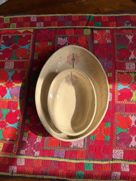 Speckled Hebron Rose Set of 2 nested oval platters (Large + Small)