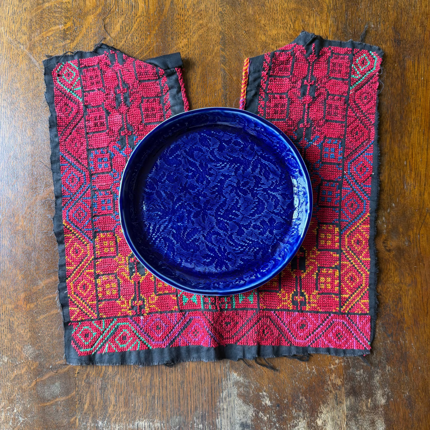 Jaffa Blue Side Plate 20 cm in Royal Blue