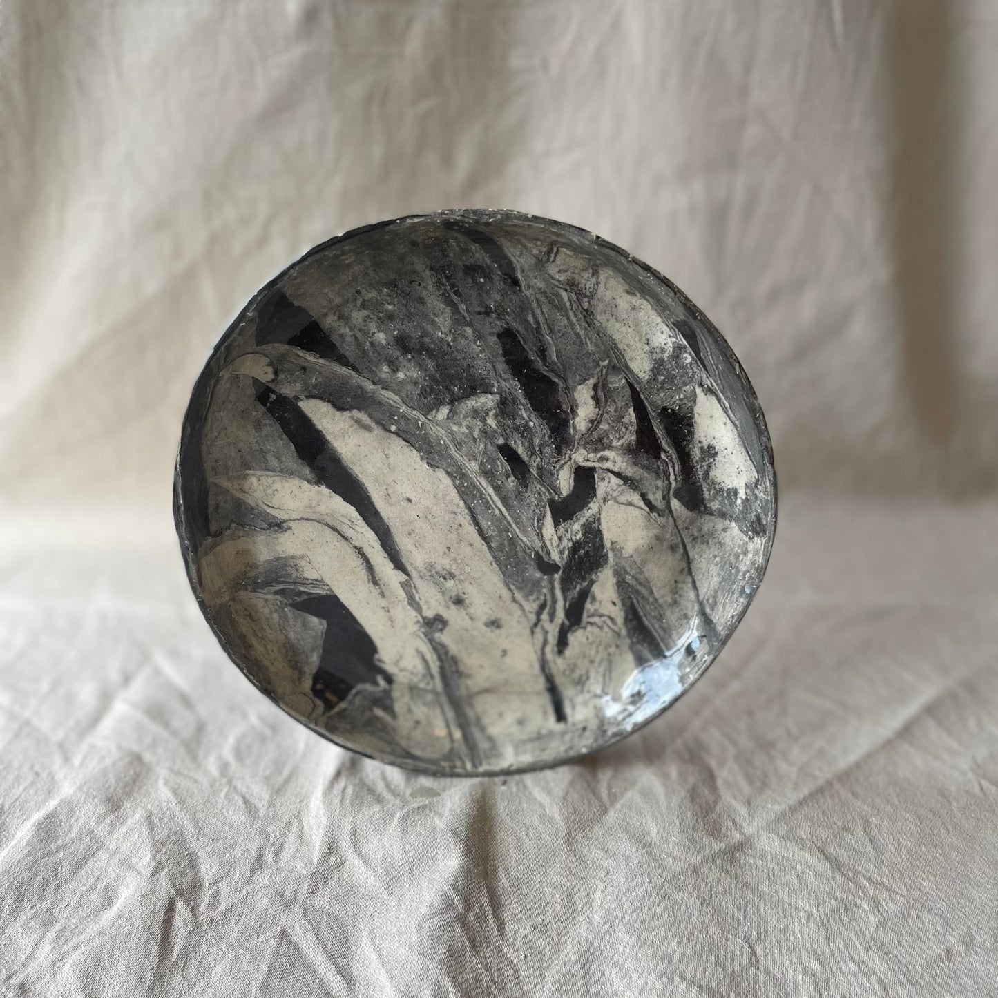 Ardi (أرضي) Set in Black & White