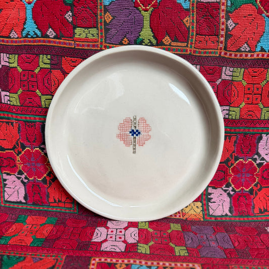 Hebron Rose (زهرة الخليل) – 18cm Beige Side Plate | Center Motif
