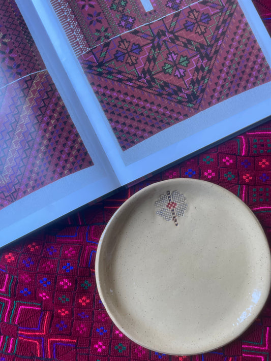 Speckled Hebron Rose (18 cm plate)