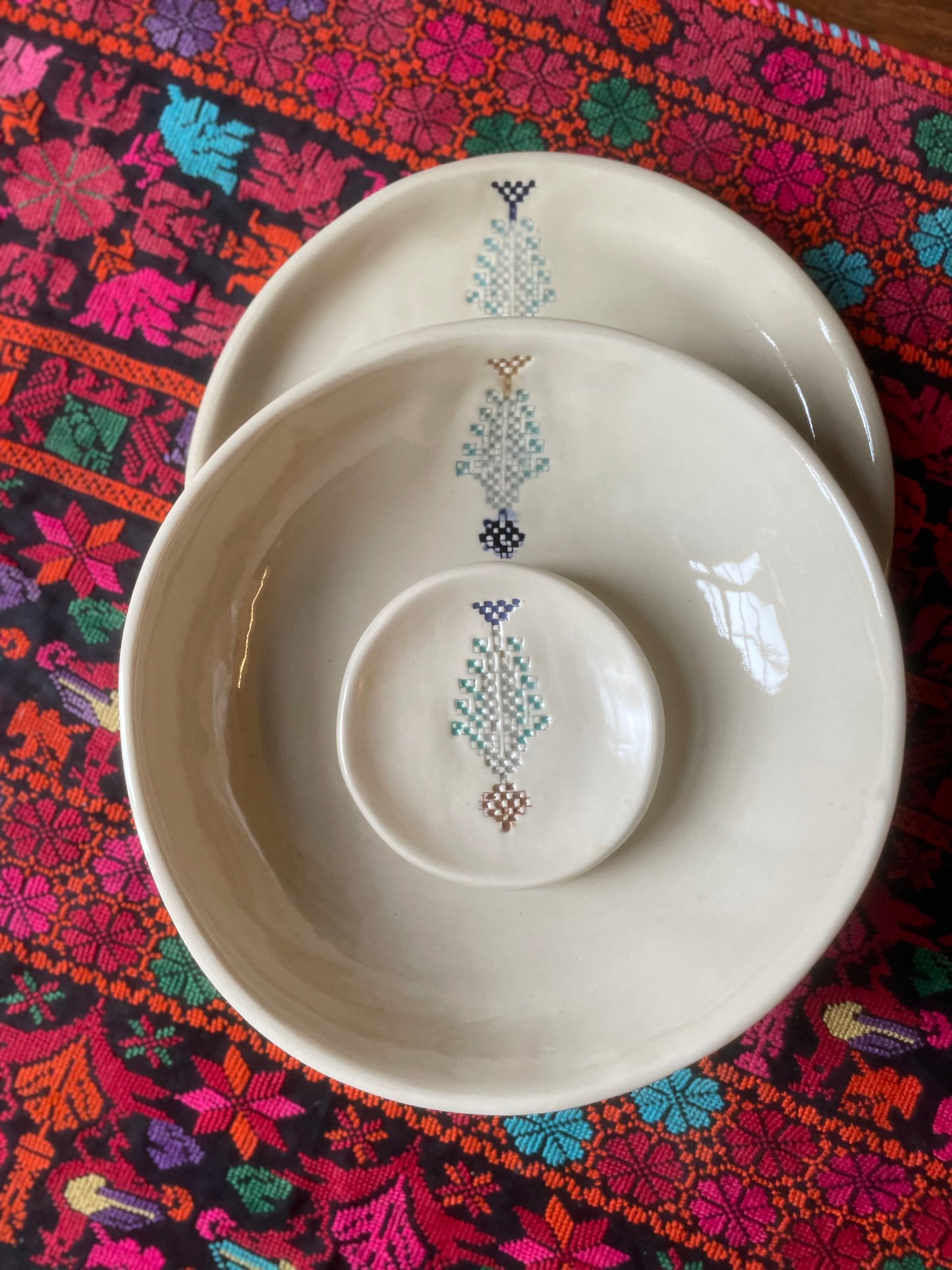 Cypress Tree Dinner Set