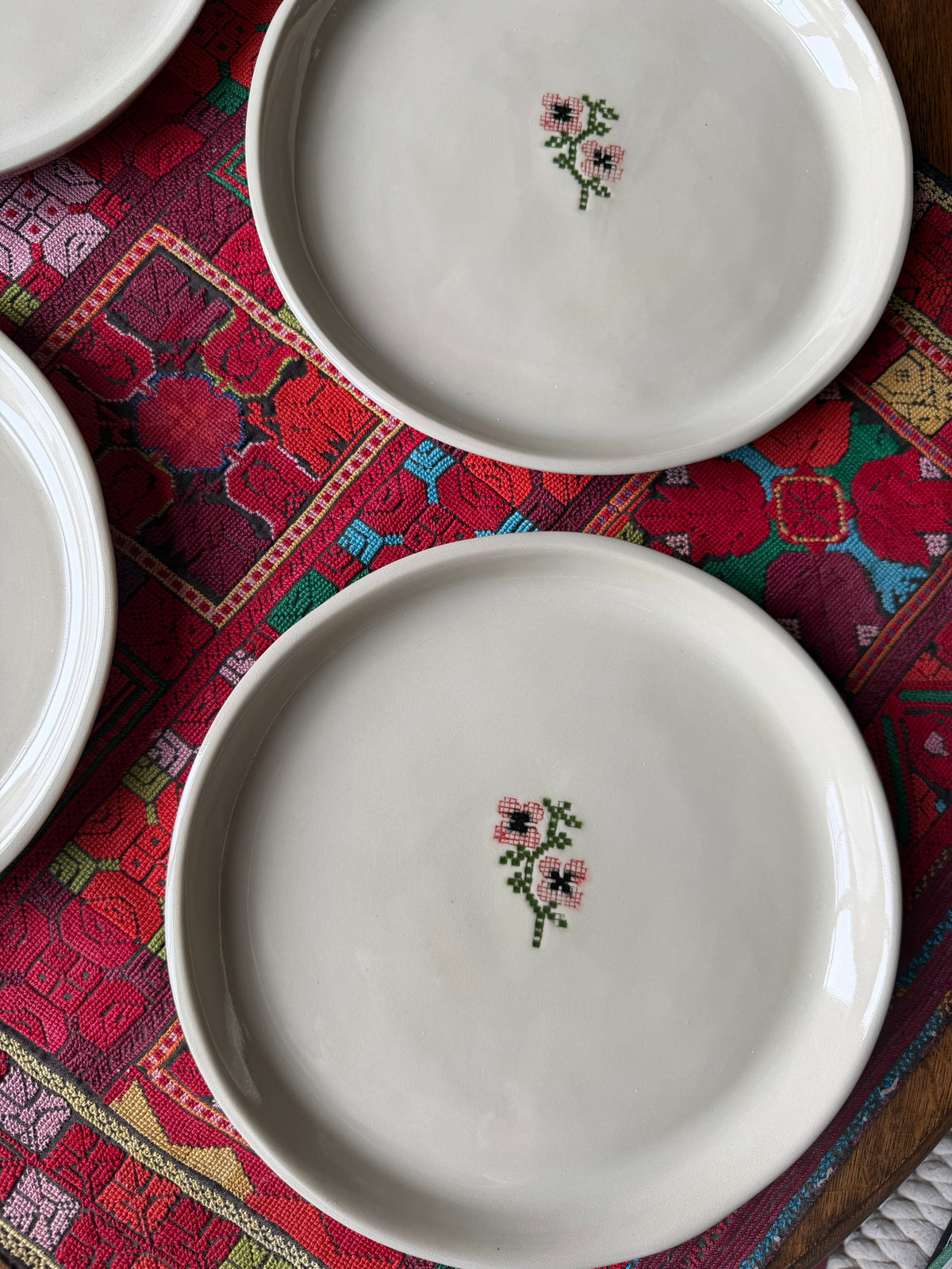 Flora Tatreez Dinner plate (24)