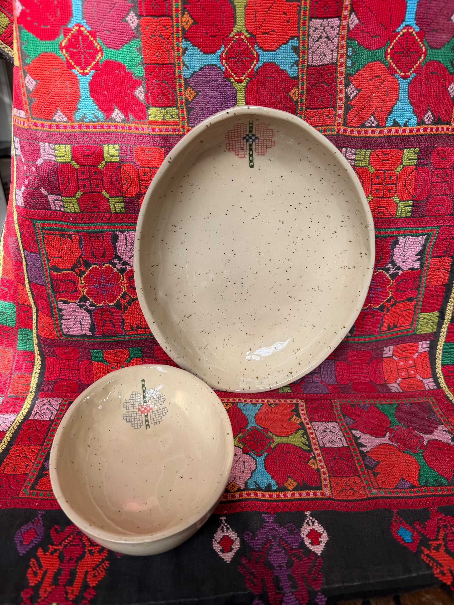Speckled Hebron Rose Set of 2 nested oval platters (Large + Small)