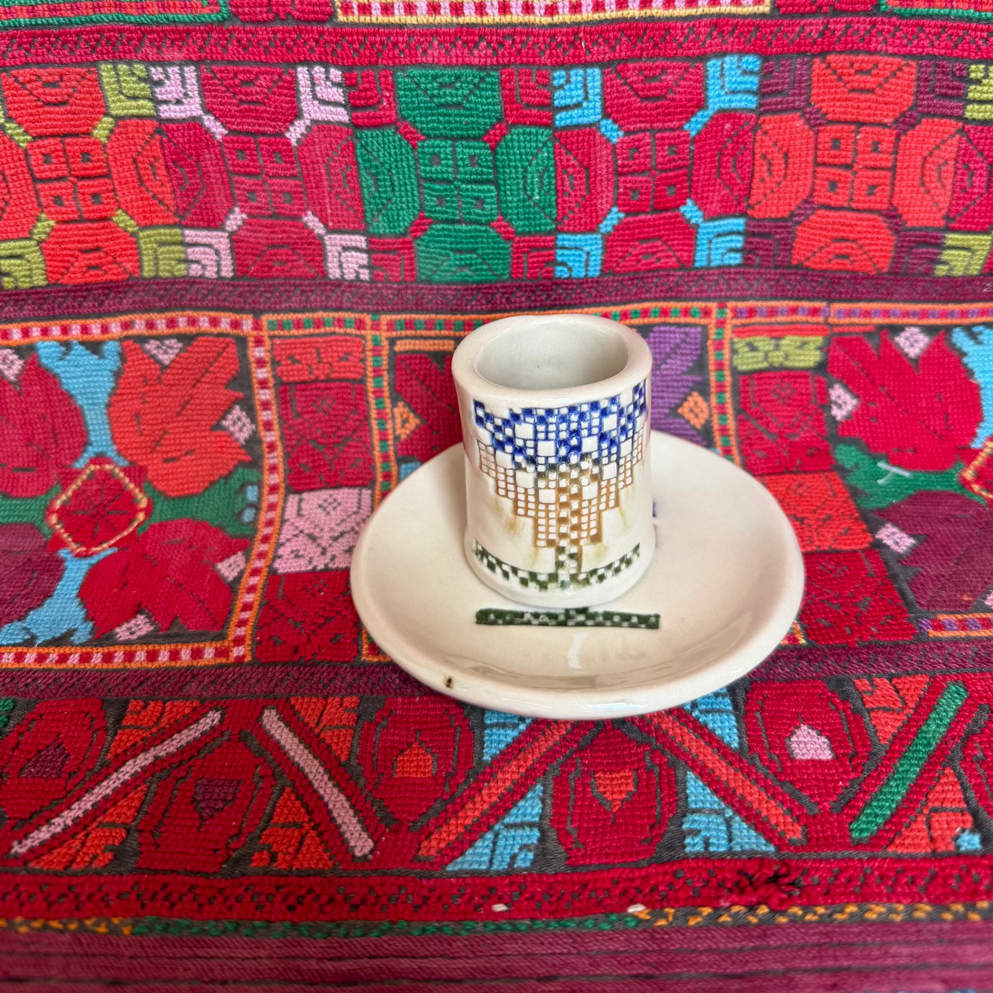 Espresso Cup with Matching Saucer (Grapevine Hebron)