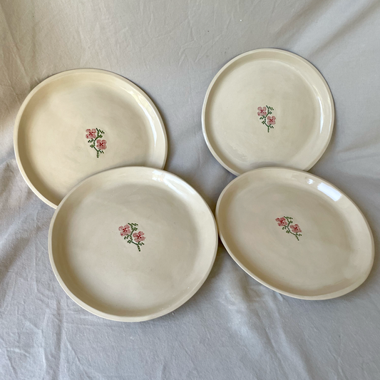 Flora Tatreez Plate, 24 CM